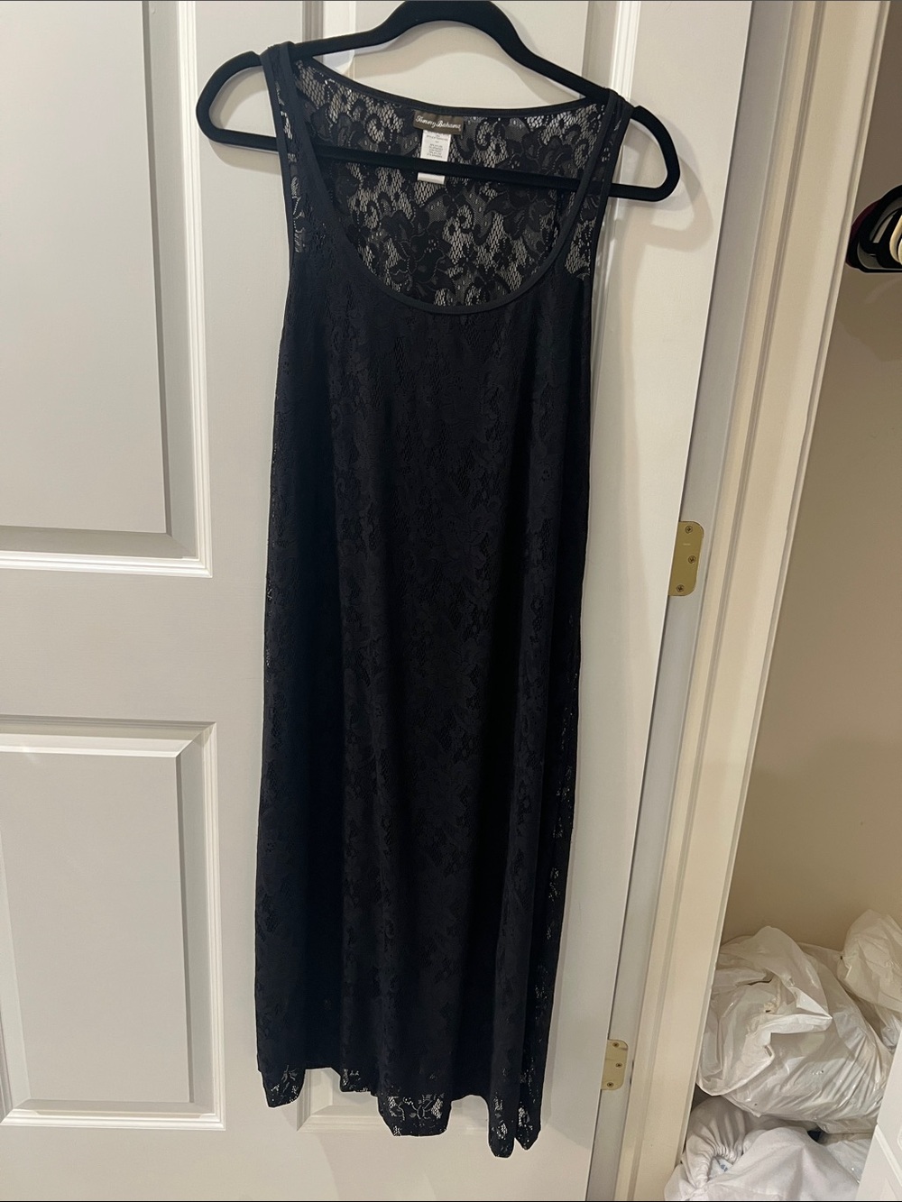 Tommy Bahama Black Lace Scoop Neck stretchy dress